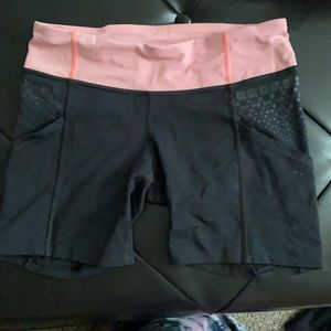 Lululemon biker shorts size 6